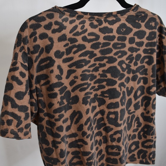 Leopard Print Crop Top - Picture 2 of 5